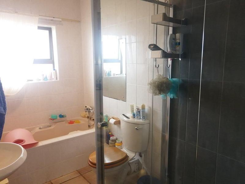 5 Bedroom Property for Sale in Outeniqua Strand Western Cape